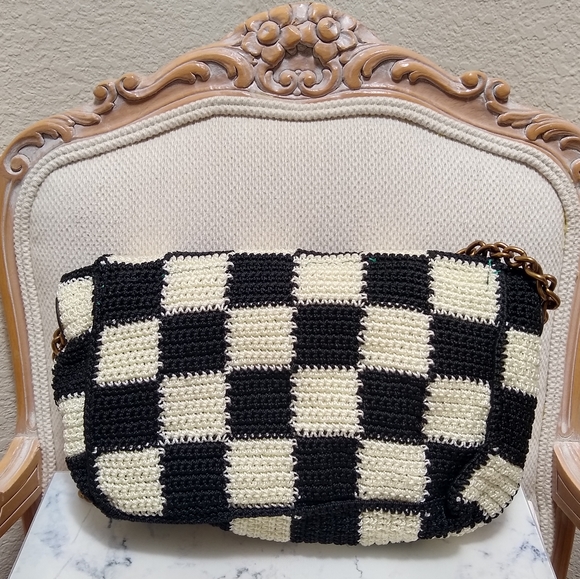 NEW Kurt Geiger London Kensington Large Crochet Shoulder Bag - Picture 6 of 15